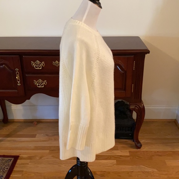 Off White LOFT Sweater - Picture 4 of 7
